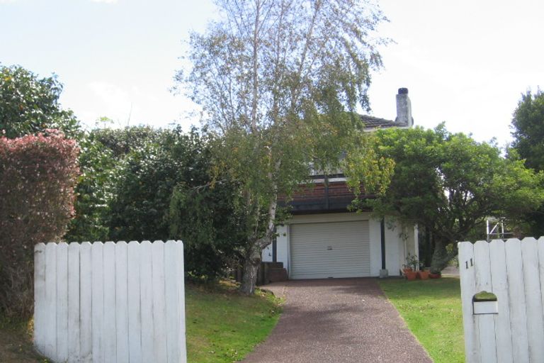 Photo of property in 13 Jellicoe Road, Murrays Bay, Auckland, 0630