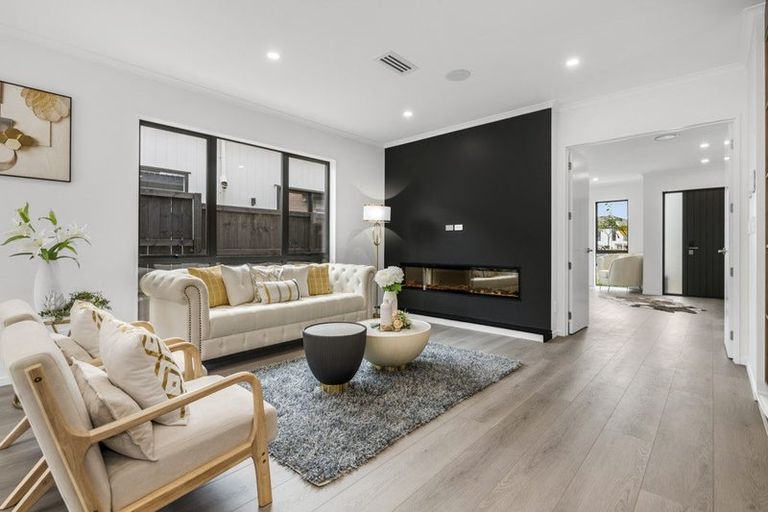 Photo of property in 8 Pineview Drive, Rosehill, Papakura, 2113