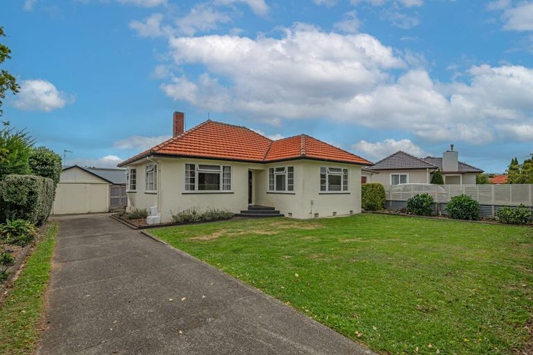 Photo of property in 99 Churchill Avenue, Hokowhitu, Palmerston North, 4410