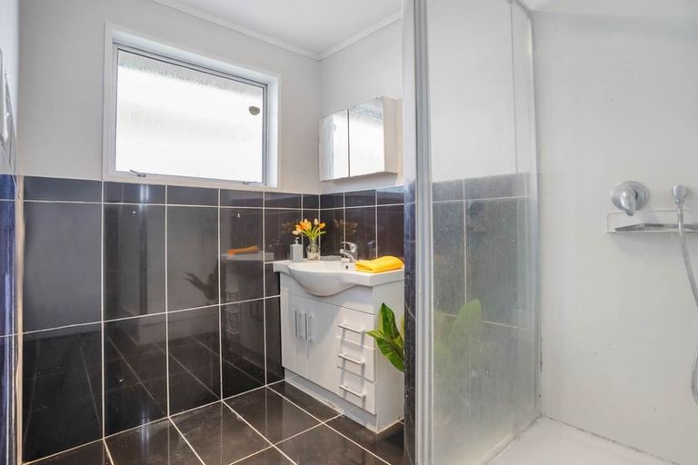 Photo of property in 1/42 Kenderdine Road, Papatoetoe, Auckland, 2025