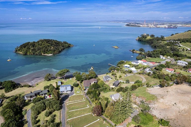 Photo of property in 2262 Whangarei Heads Road, Whangarei Heads, 0174
