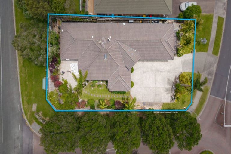 Photo of property in 2 Landing Drive, Albany, Auckland, 0632