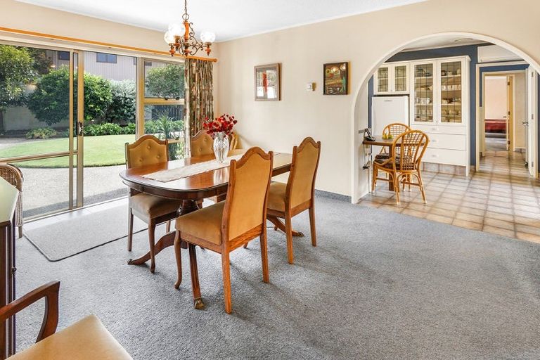 Photo of property in 51 Glen Lynne Avenue, Queenwood, Hamilton, 3210