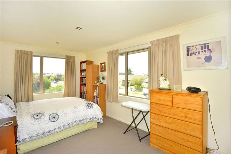 Photo of property in 96 Elizabeth Street, Riccarton, Christchurch, 8041