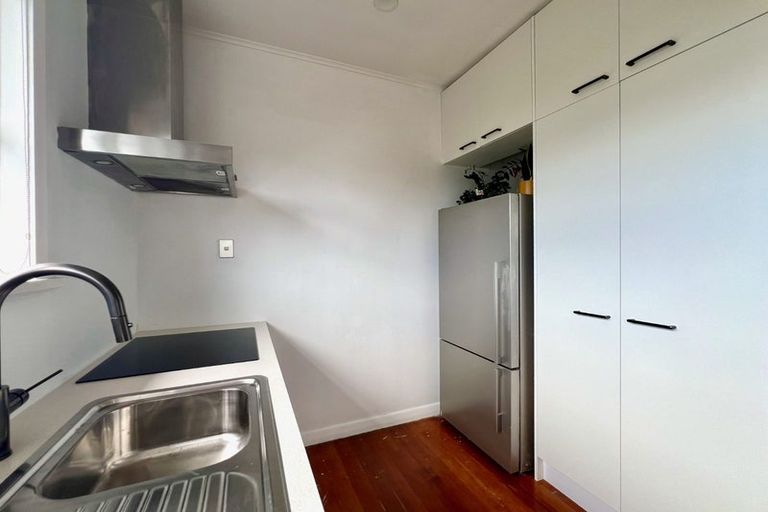 Photo of property in 216a Meola Road, Point Chevalier, Auckland, 1022