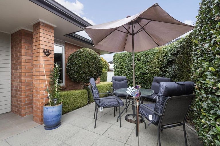 Photo of property in 10 Walter Court, Cambridge, 3434