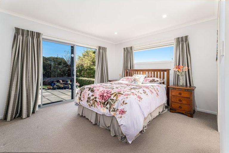 Photo of property in 19 Tongariro Drive, Aotea, Porirua, 5024