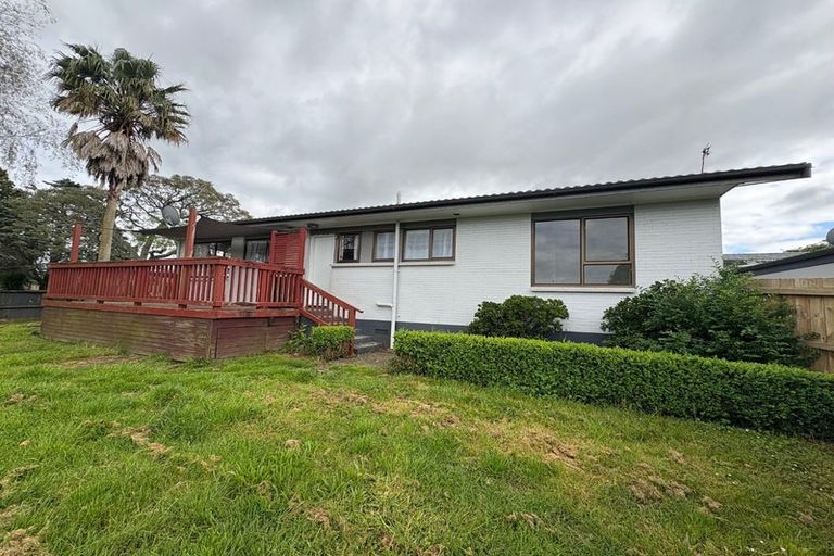 Photo of property in 32 John Walker Drive, Manurewa, Auckland, 2102