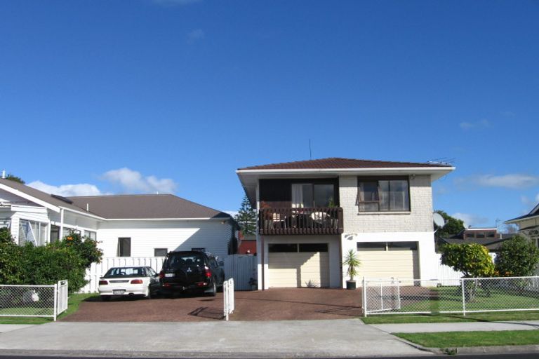 Photo of property in 33 Omagh Avenue, Papatoetoe, Auckland, 2025