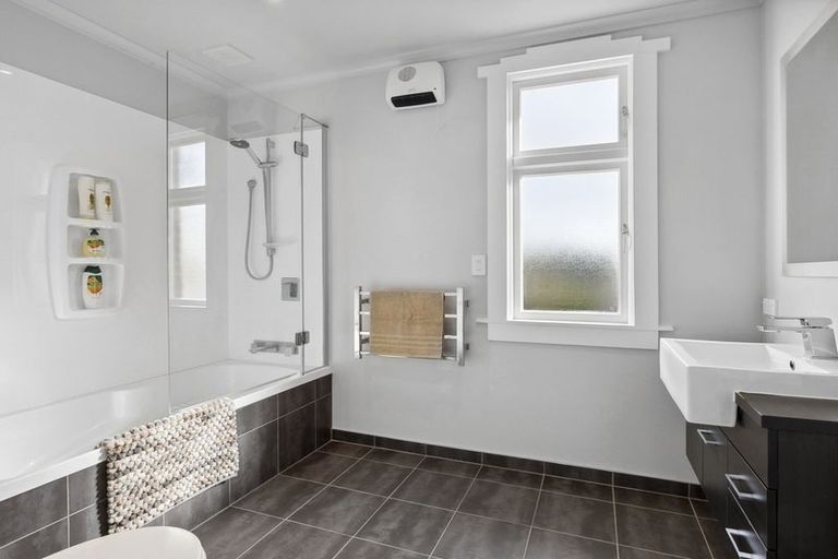 Photo of property in 70 Mornington Road, Kenmure, Dunedin, 9011