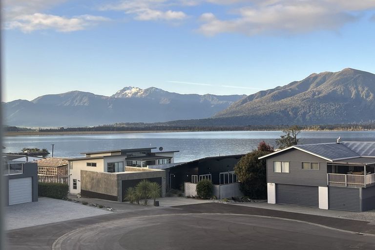 Photo of property in 77 Ahau Street, Moana, 7872