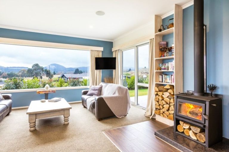 Photo of property in 15 Kittyhawk Drive, Kinloch, Taupo, 3377