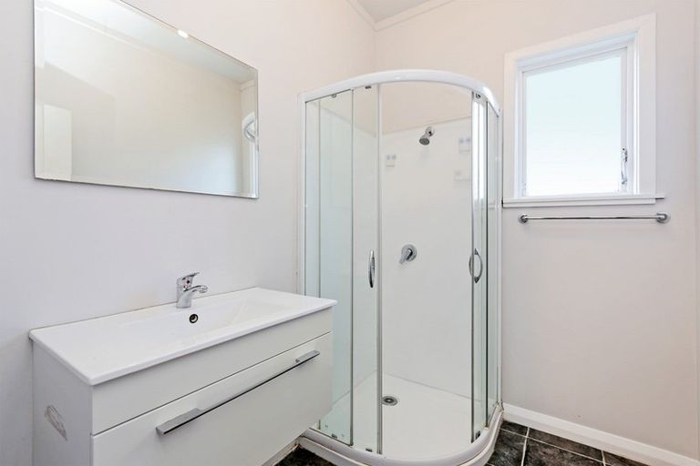 Photo of property in 916 Grove Road, Mayfair, Hastings, 4122