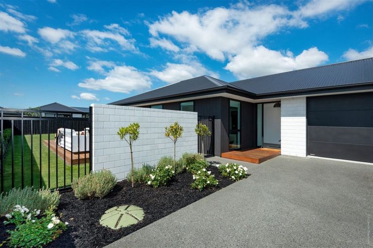 Photo of property in 13 Forge Close, Halswell, Christchurch, 8025