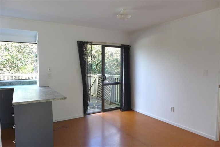 Photo of property in 25 Miriam Corban Heights, Henderson, Auckland, 0612