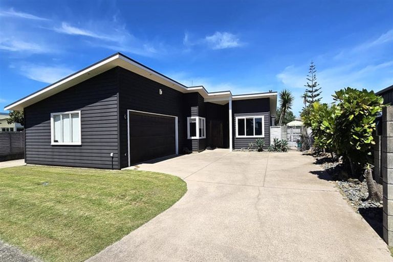Photo of property in 128 Harbour Drive, Matarangi, Whitianga, 3592