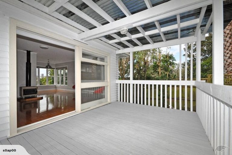 Photo of property in 20a Corunna Road, Milford, Auckland, 0620