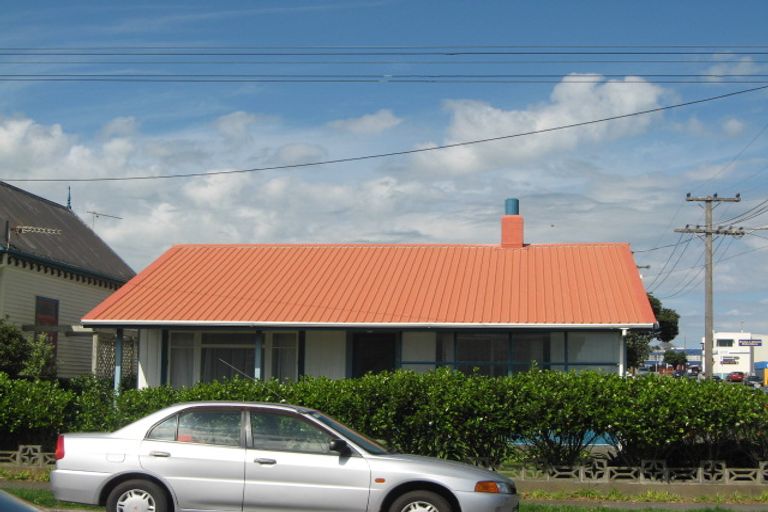 Photo of property in 42 Buller Street, New Plymouth, 4312