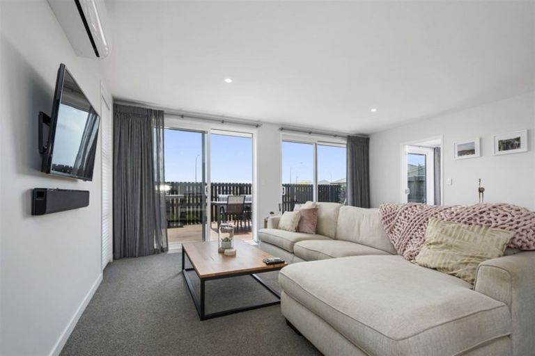 Photo of property in 12 Marion Crescent, Papamoa Beach, Papamoa, 3118