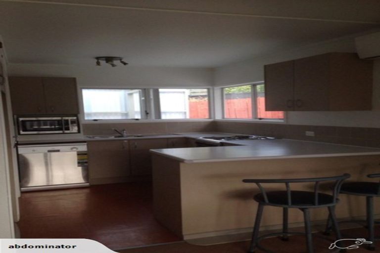 Photo of property in 2/17 Capilano Place, Glenfield, Auckland, 0629