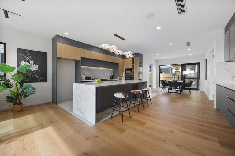 Photo of property in 8 Mill Hill Close, Flat Bush, 2019