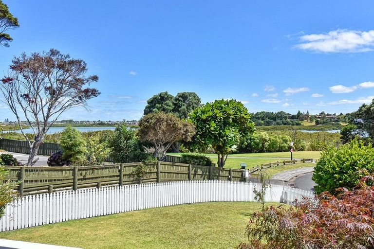 Photo of property in 34 Bluewater Place, Wattle Downs, Auckland, 2103