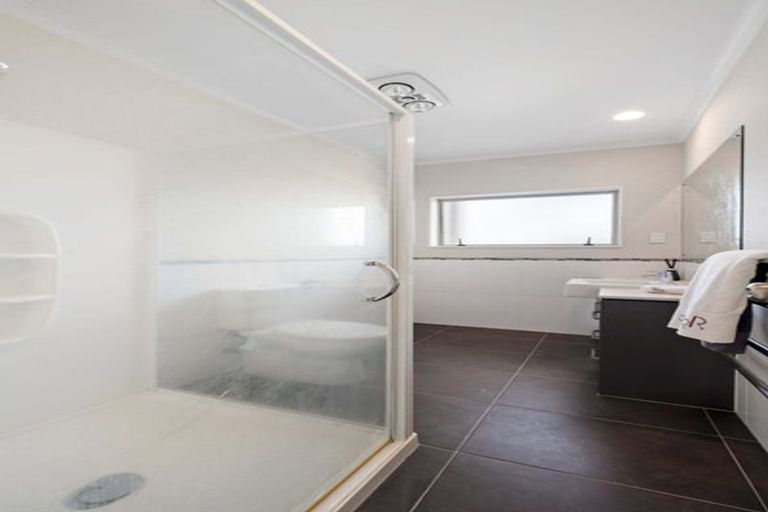 Photo of property in 231 Jeffs Road, Flat Bush, Auckland, 2016