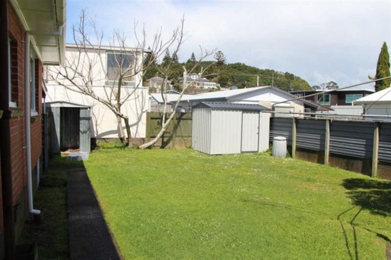 Photo of property in 74 Gover Street, New Plymouth, 4310