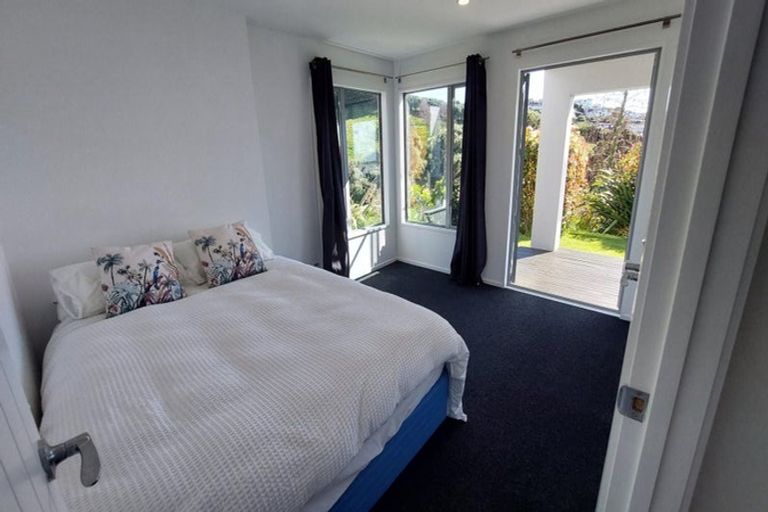 Photo of property in 12 Mandalay Lane, Redcliffs, Christchurch, 8081