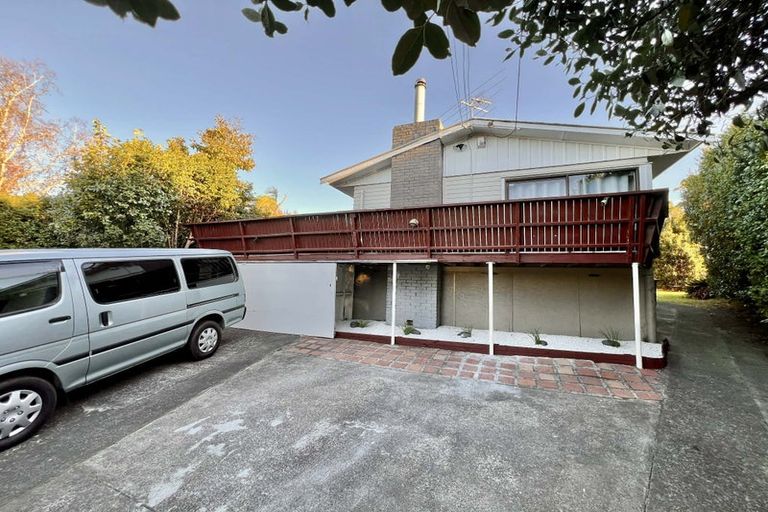 Photo of property in 8 Coletta Lane, Te Atatu South, Auckland, 0610