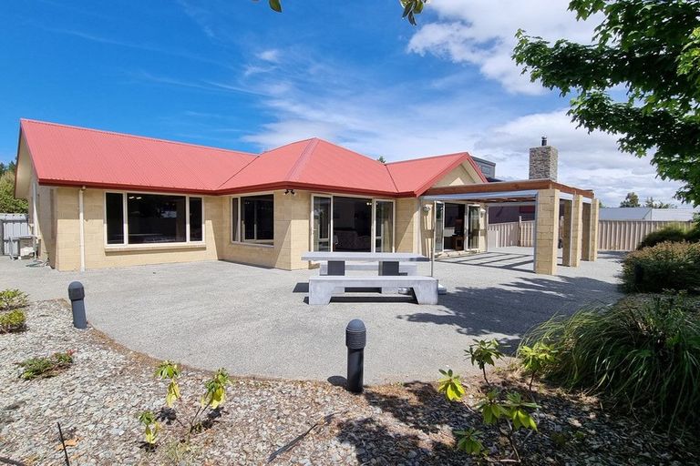 Photo of property in 53 Murray Place, Lake Tekapo, 7999