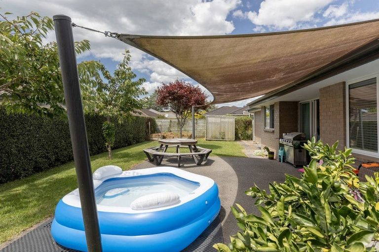 Photo of property in 58 Kayelene Place, Omokoroa, 3114