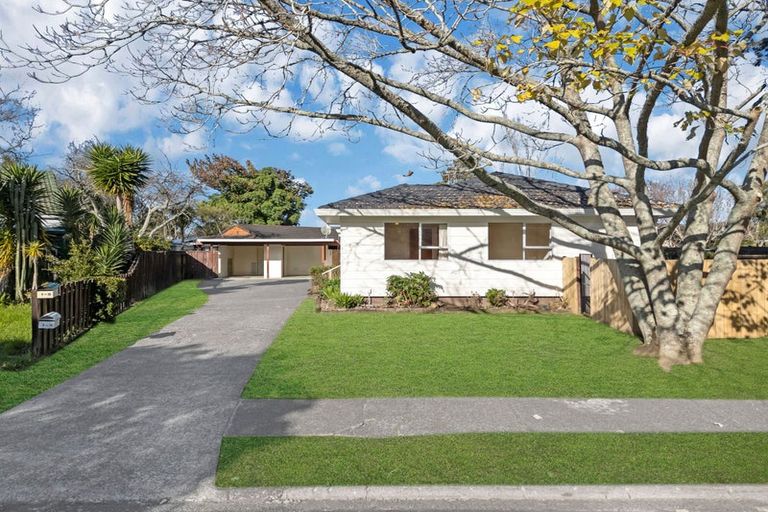 Photo of property in 11a Sharivari Place, Conifer Grove, Takanini, 2112