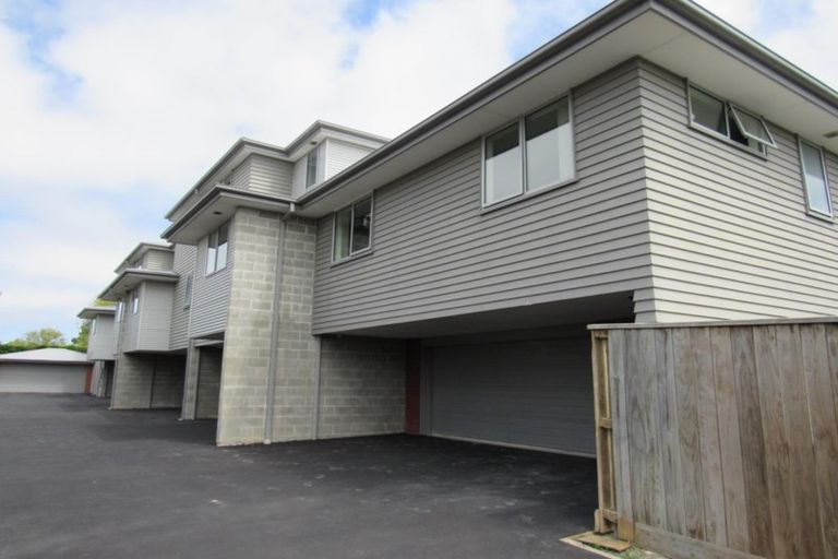 Photo of property in 172a Edgeware Road, Edgeware, Christchurch, 8013