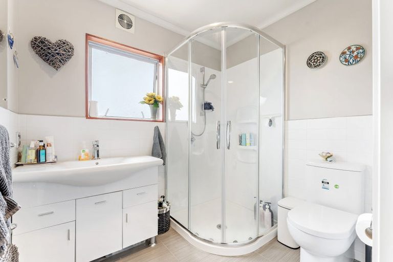 Photo of property in 33 Totara Road, Stanmore Bay, Whangaparaoa, 0932