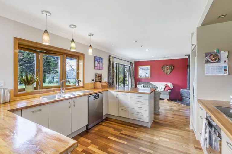 Photo of property in 1343 Kahikatea Flat Road, Kaukapakapa, 0871