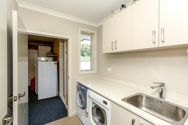 Photo of property in 19 Manukaka Heights, Hurdon, New Plymouth, 4310