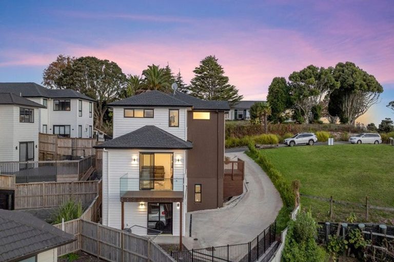 Photo of property in 32 Jabal Crescent, Totara Park, Auckland, 2105
