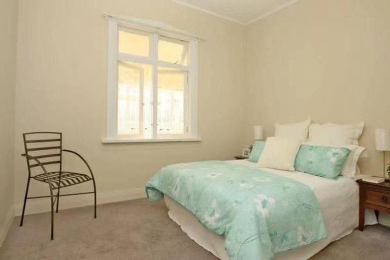 Photo of property in 143 Rongotai Road, Kilbirnie, Wellington, 6022