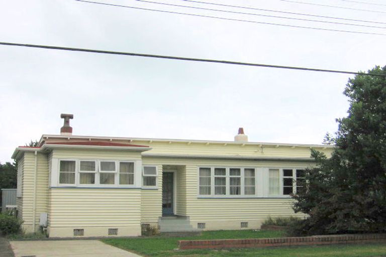 Photo of property in 3 Pirie Crescent, Moera, Lower Hutt, 5010