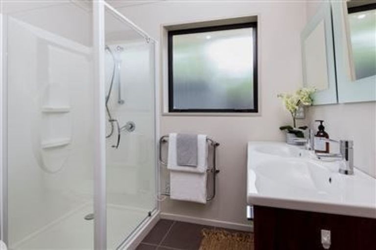 Photo of property in 19 Hemingway Place, Spencerville, Christchurch, 8083