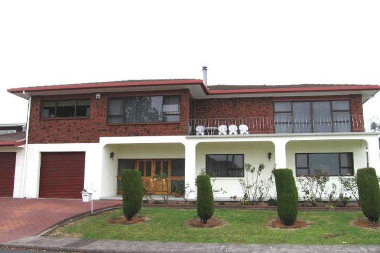 Photo of property in 64 Manhattan Heights, Glendene, Auckland, 0602