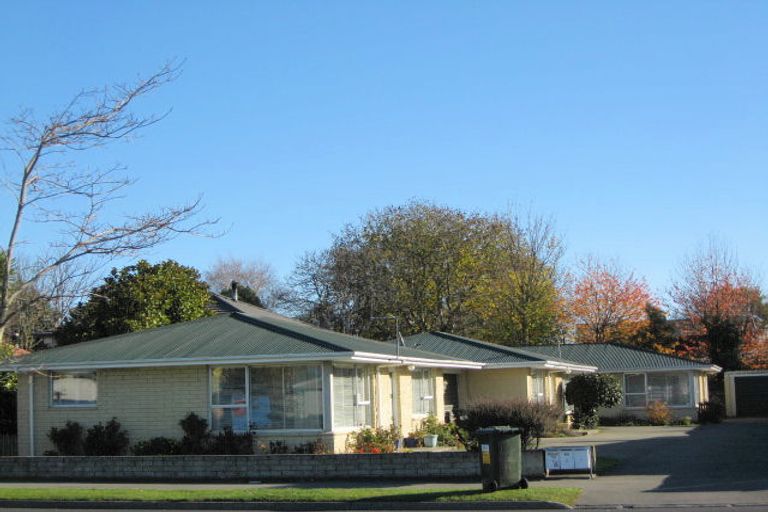 Photo of property in 3/401 Main North Road, Redwood, Christchurch, 8051