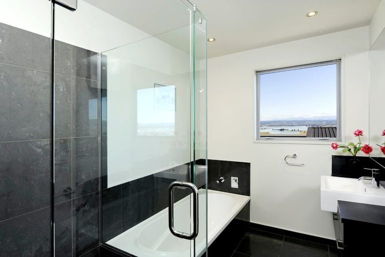 Photo of property in 8 Windsor Drive, Britannia Heights, Nelson, 7010