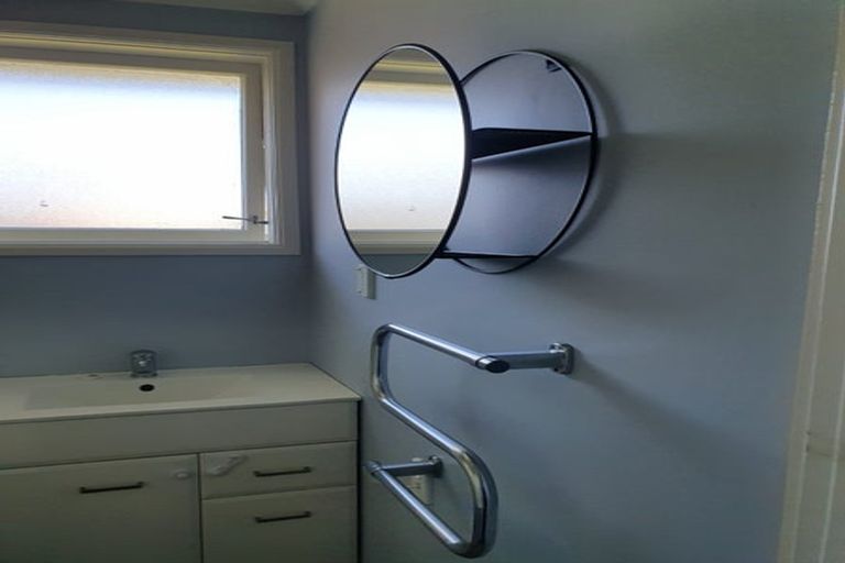 Photo of property in 32 Mervan Street, Mangere East, Auckland, 2024