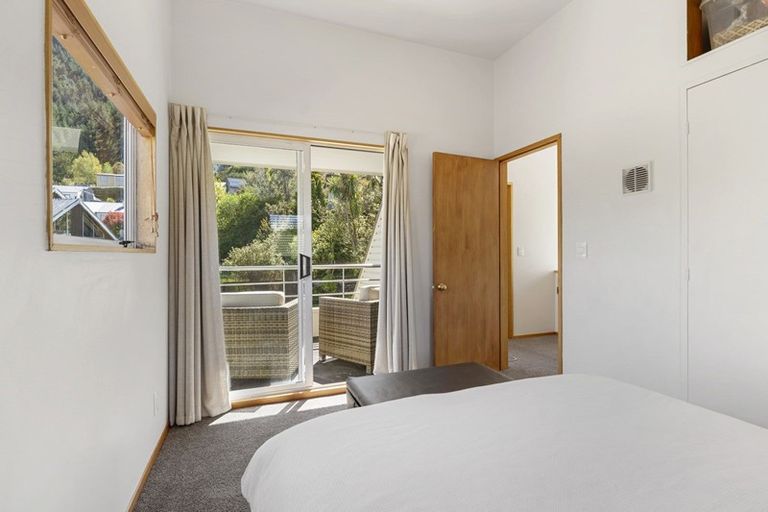 Photo of property in 18 Williams Street, Sunshine Bay, Queenstown, 9300