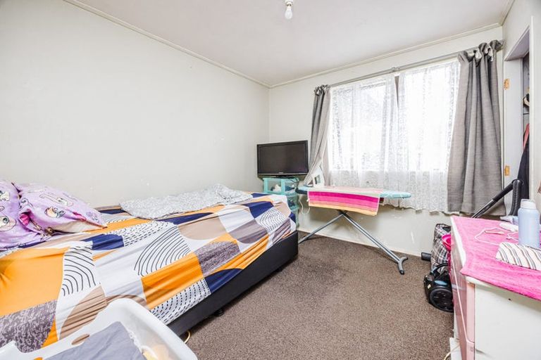 Photo of property in 2/22 Norrie Smith Avenue, Flat Bush, Auckland, 2023