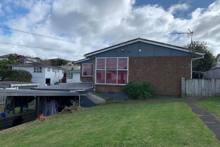 Photo of property in 17 Price Crescent, Mount Wellington, Auckland, 1060