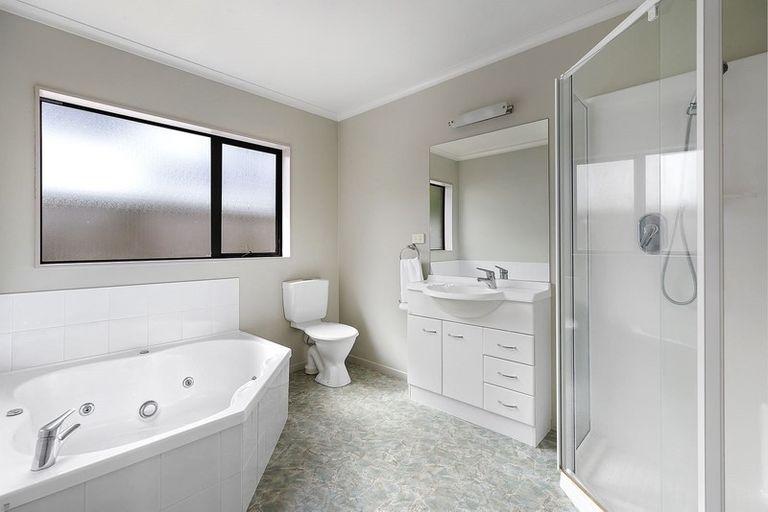 Photo of property in 159 Woodman Drive, Tawa, Wellington, 5028