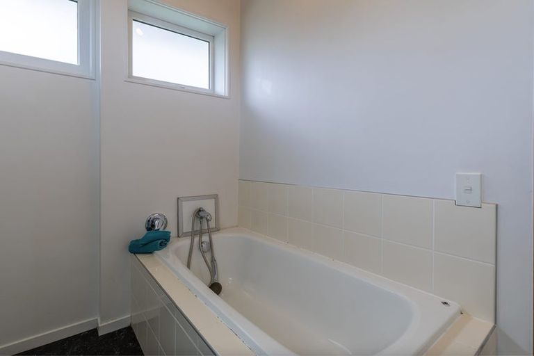 Photo of property in 57 Arapito Road, Titirangi, Auckland, 0604